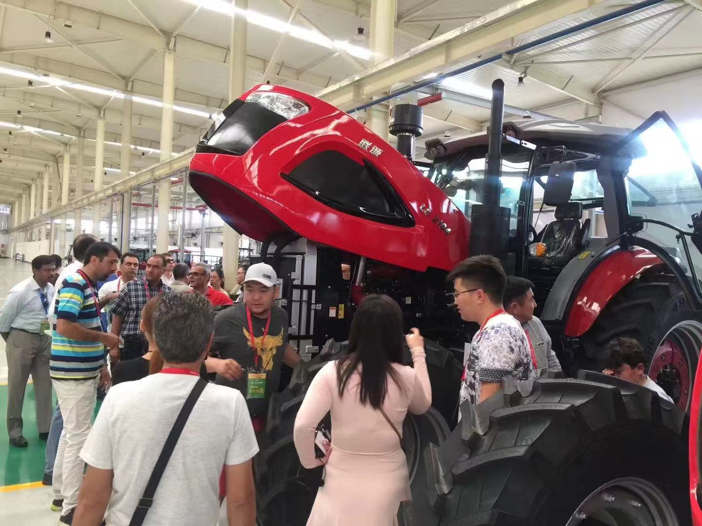 Applicable Multi-purpose tractor with multiple gears environment compatibility Applicable Multi-purpose tractor with multiple gears environment compatibility